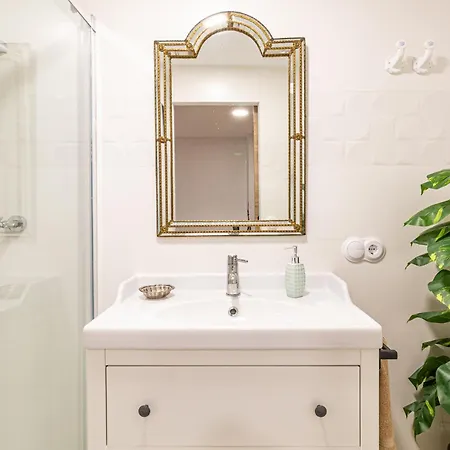 La Petite Maison De Nadette Apartment *